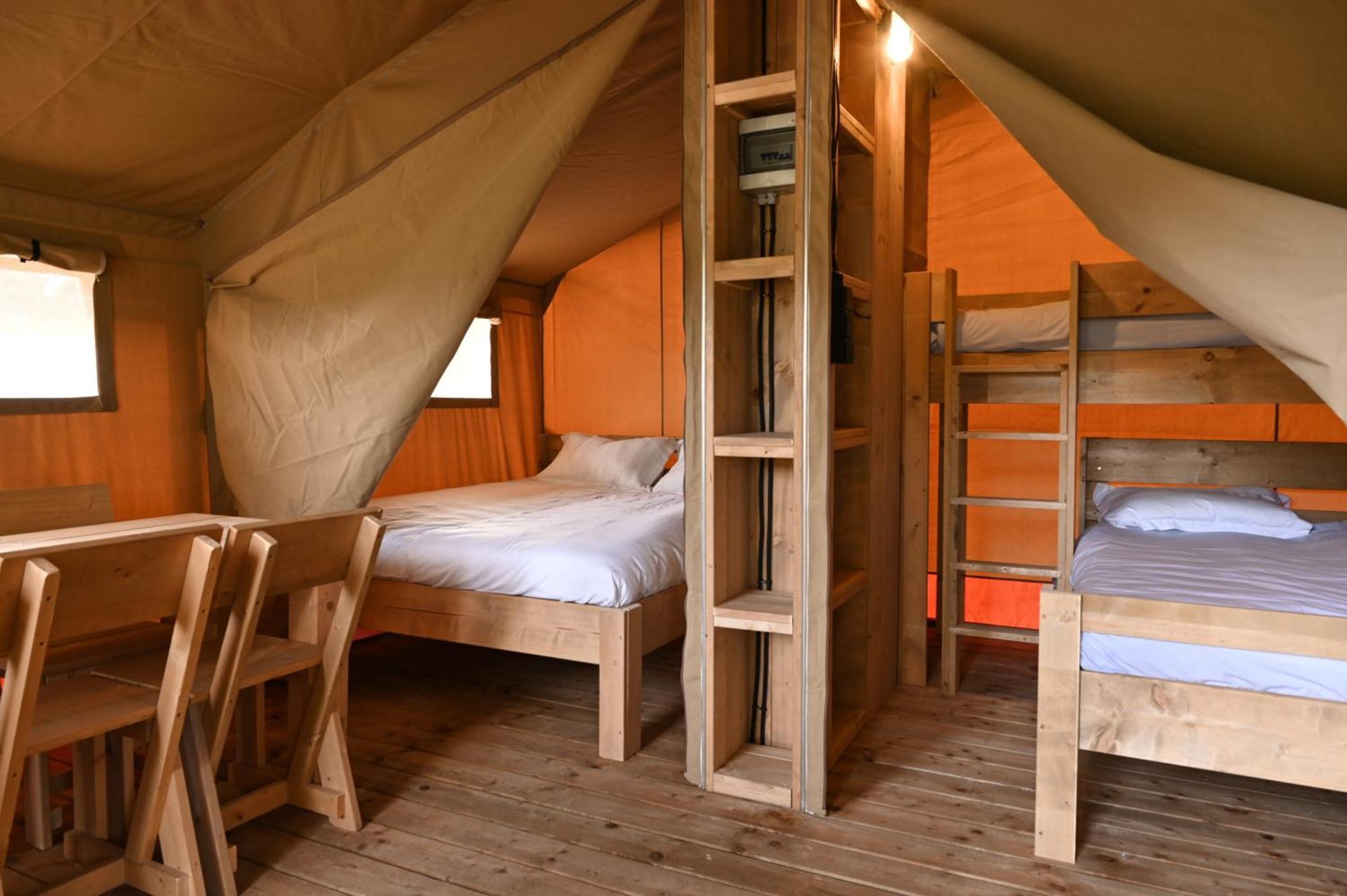 Camping Rcn Les Collines De Кастеллан Номер фото